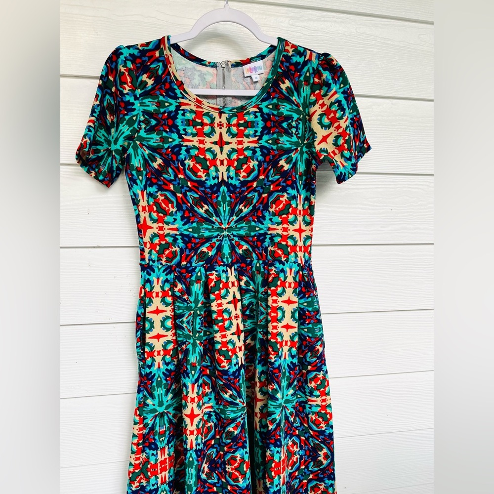 🌻 LulaRoe Amelia dress, size medium, beautiful condition!